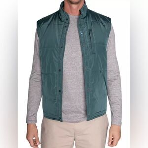 TaylorByrd reversible solid to printed camo vest size XL NWT